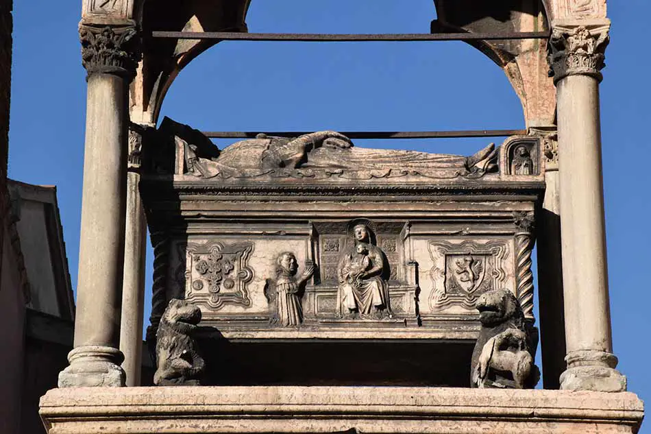 Sarcofago Guglielmo da Castelbarco Verona