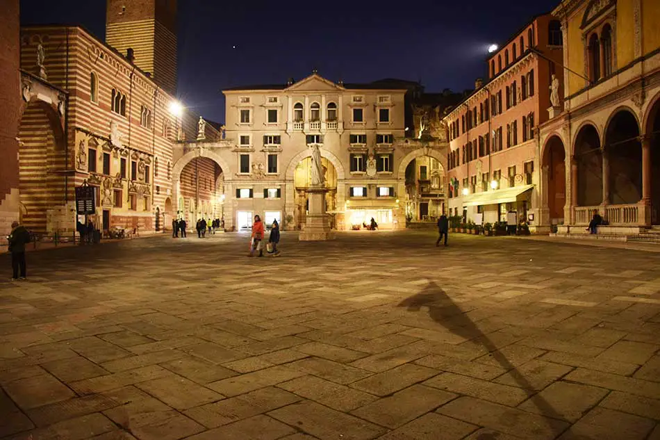 Arrivare Piazza dei Signori Verona
